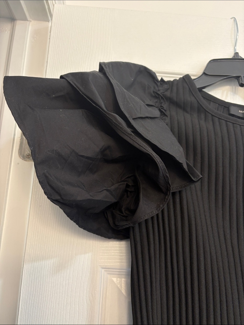 Stylish Black Ruffle-Sleeve Ribbed Top - Picture 8 of 11